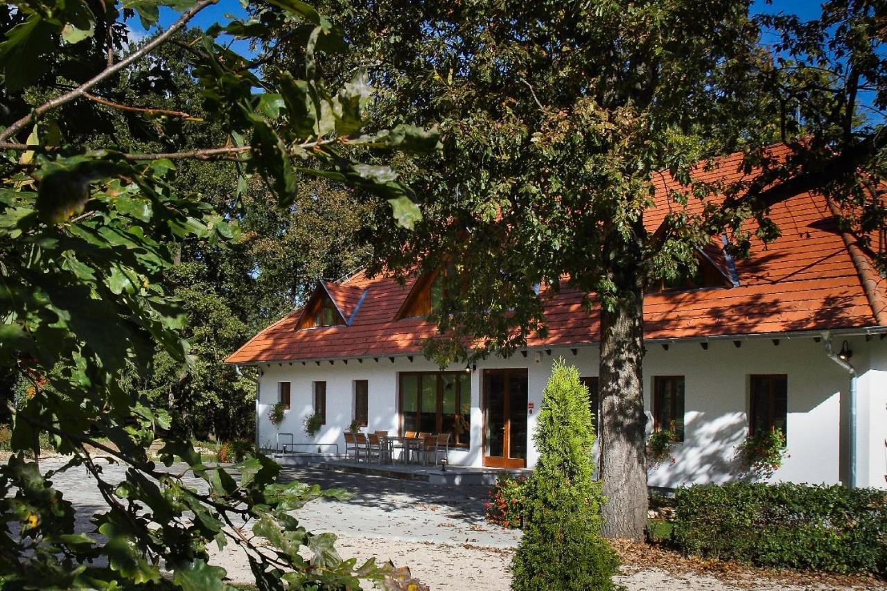 Hodoseri Vadaszhaz Bakonyszentlaszlo Екстериор снимка